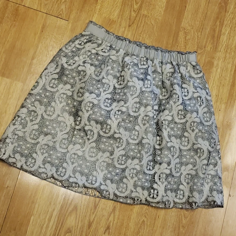 J Crew gray lace elastic waist skirt sz 6